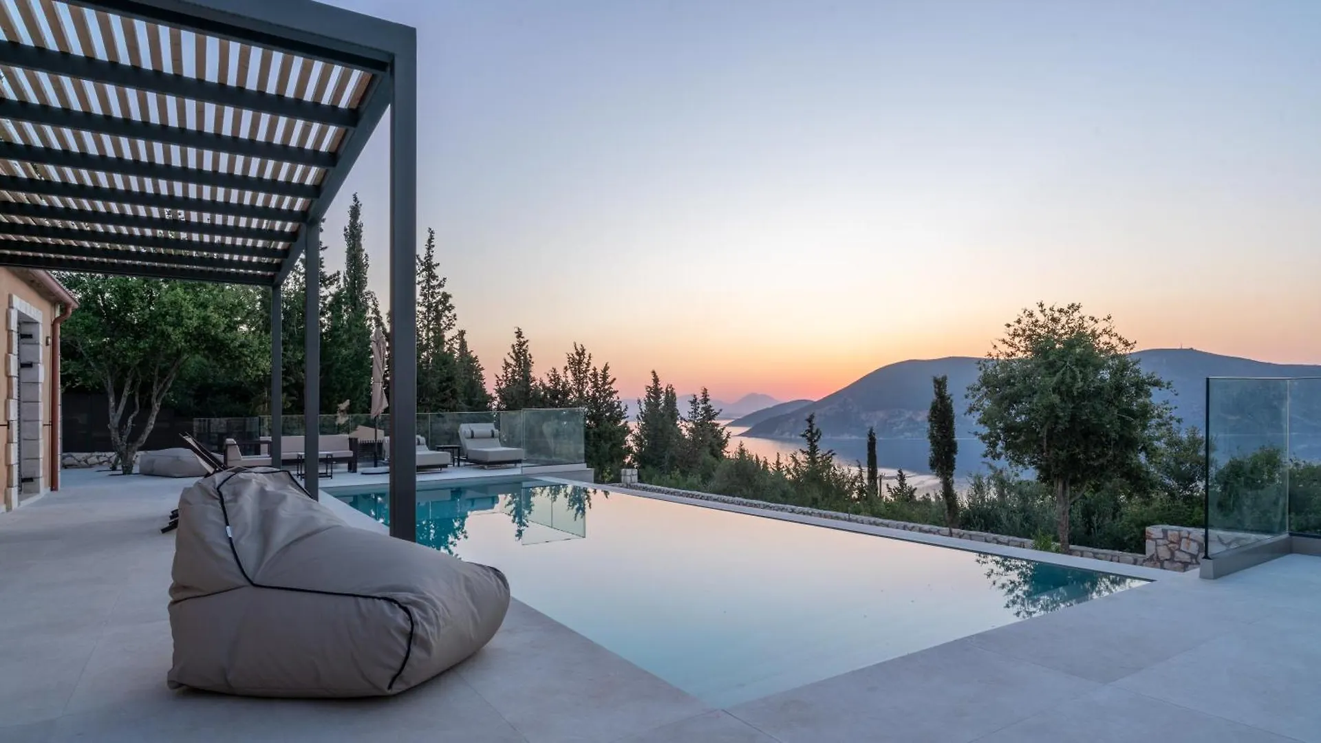 Fiscardo Sunny Villas 피스카던
